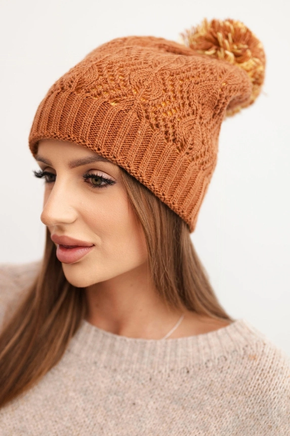 Damen Wintermütze aus Wolle mit dekorativem Muster und Pompon K467 braun
