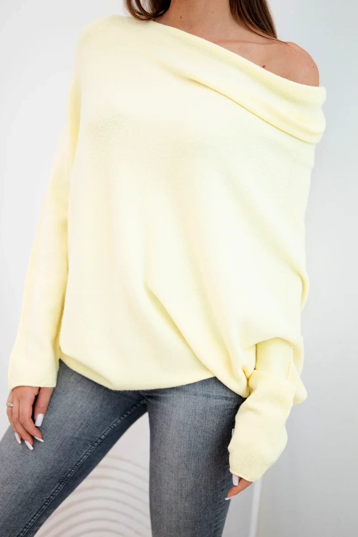 Damenpullover aus Viskose asymmetrisch im Batwing-Stil gelb