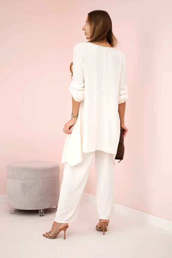 Set of blouse + pants with pendant light beige