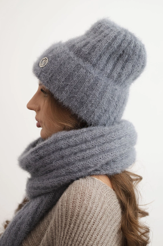 Women's set hat and long scarf made of soft yarn dark gray