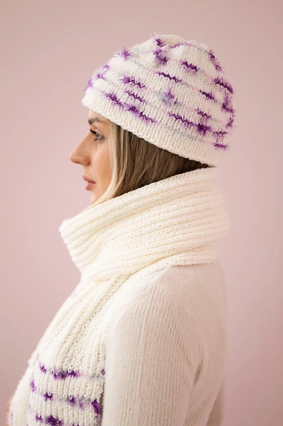 Women's set with a shawl Anika K304 ecru + purple