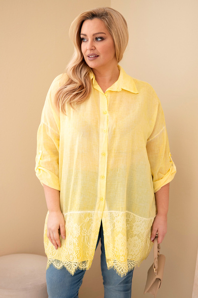 Koszula damska Plus Size bawełniana przecierana z koronkowym wykończeniem żółta