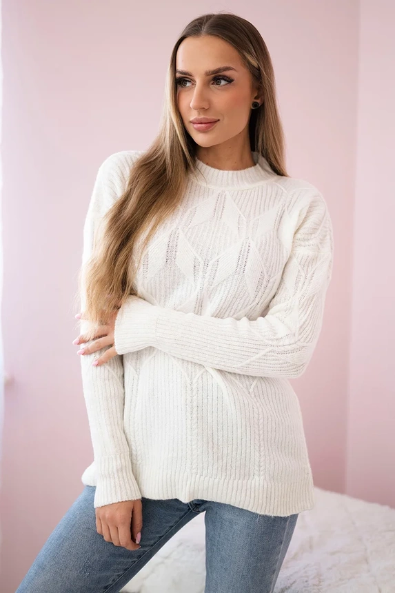 Über den Kopf gezogener Pullover mit modischem Gewebe ecru