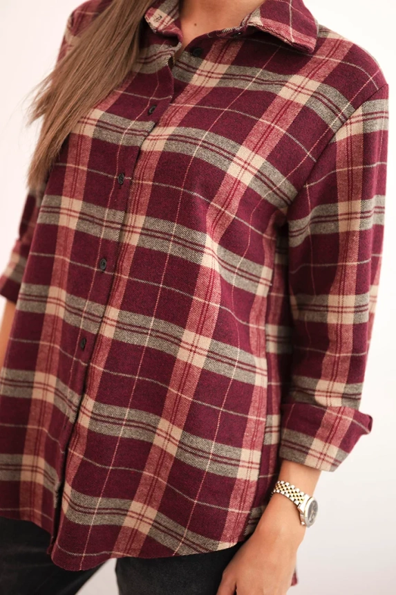 Women's cotton checkered shirt with a longer back burgundy