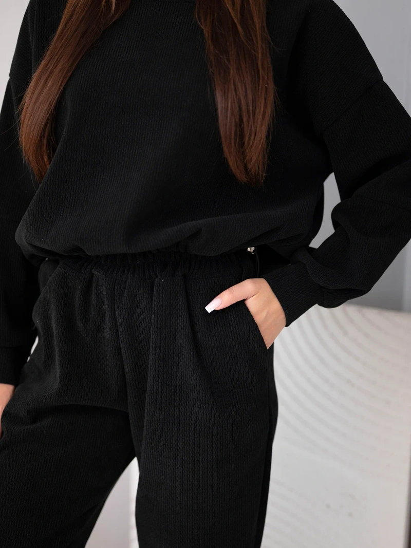 Damen-Set aus geripptem Viskose mit Sweatshirt und Hosen mit Bündchen schwarz