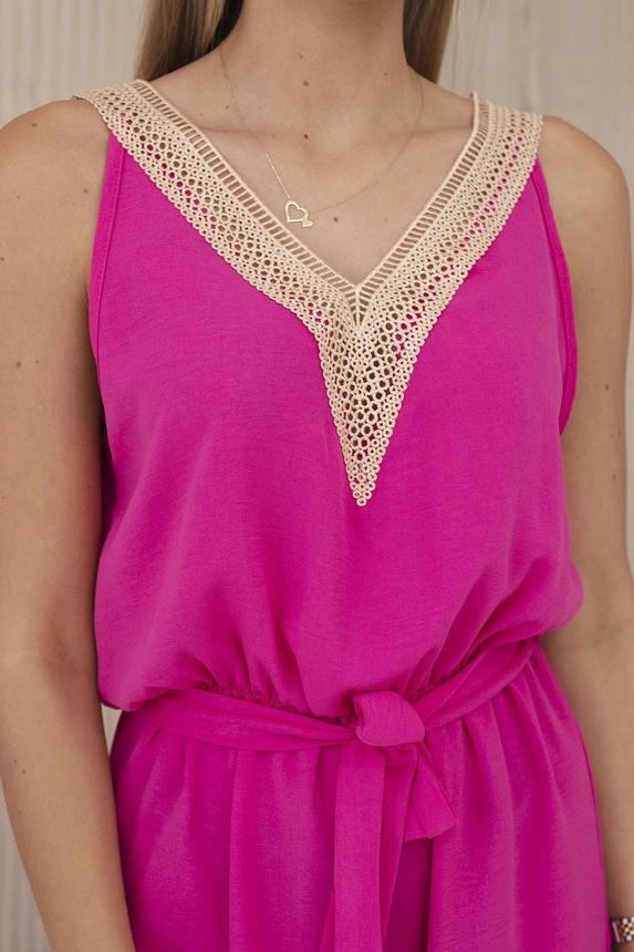 Short jumpsuit with decorative lace pink