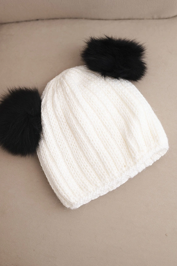 Women's winter wool hat with pompom K433 white