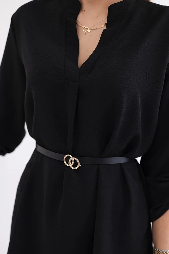 Kleid mit längerem Rücken und Gürtel schwarz