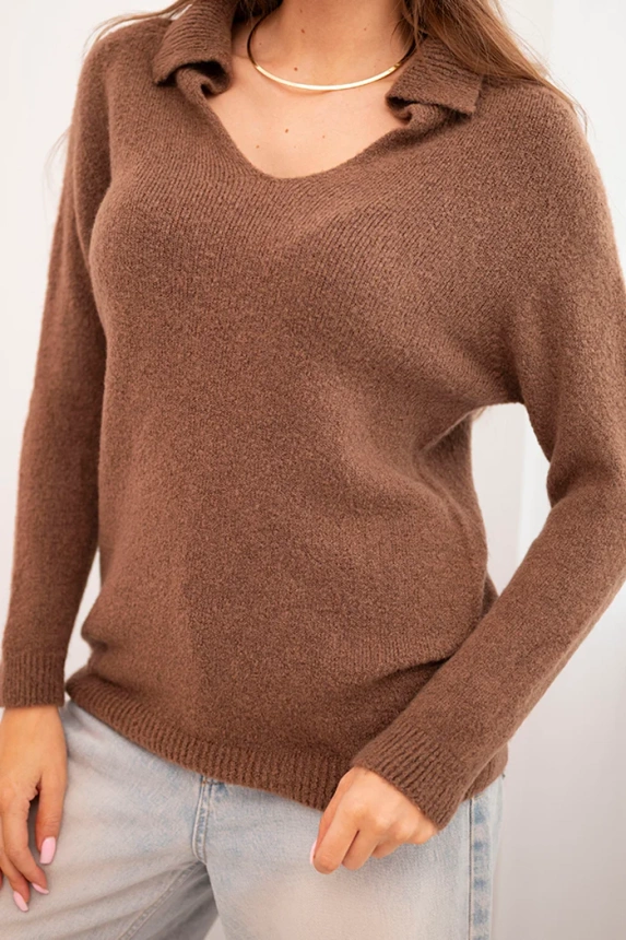 Women's sweater made of baby alpaca with a collar and V-neck chocolate