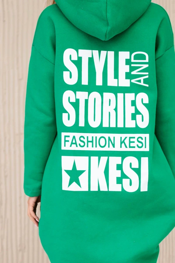 Padded sweatshirt with long back and hood green