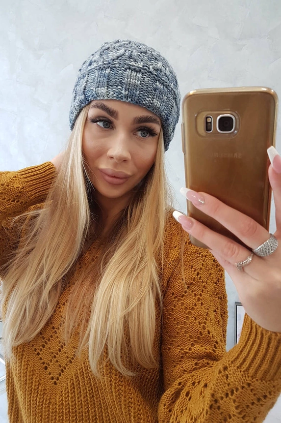 Moteriška kepurė Eliza K205 tamsiai pilka + džinsai