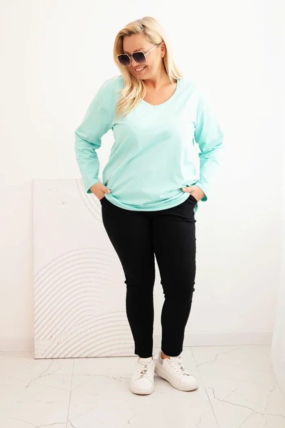 Moteriška bliuskutė Plus Size su V formos iškirpte ir ilgomis rankovėmis mėtų spalvos