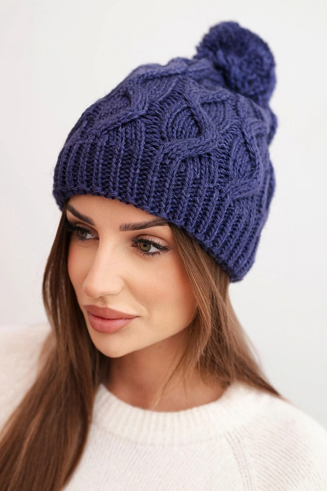 Moteriška žieminė vilnonė kepurė su cyrkoniais ir raštu K455 mocca