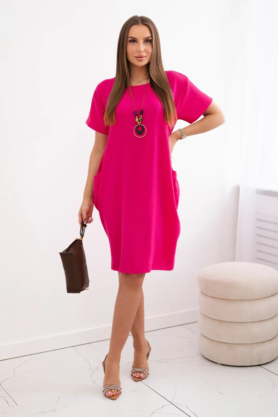 Kleid mit Taschen und Anhänger Fuchsia