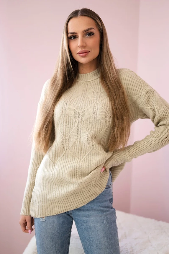 Sweater put on over the head with a fashionable weave beige