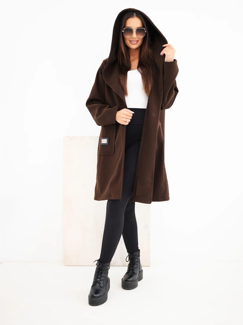 Women's coat with a hood and large pockets brown