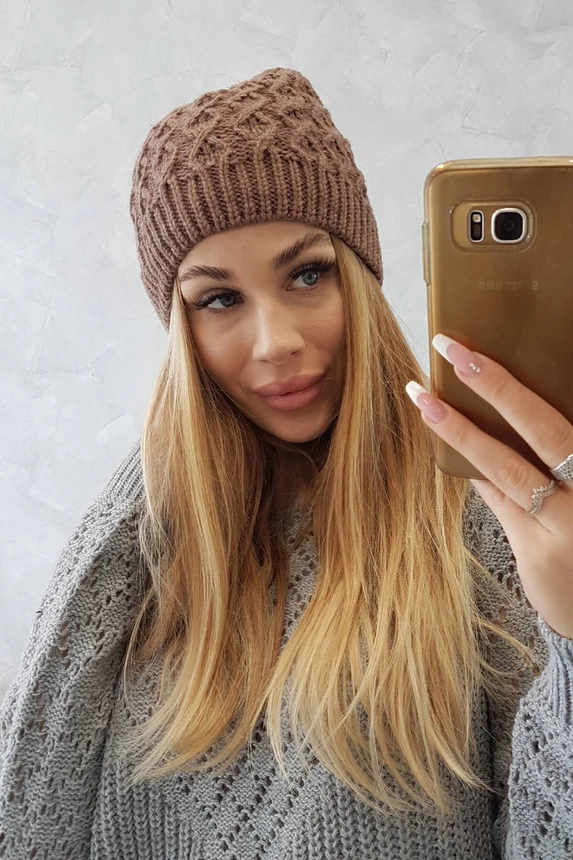 Čapica s fleece Roma K224 mocca