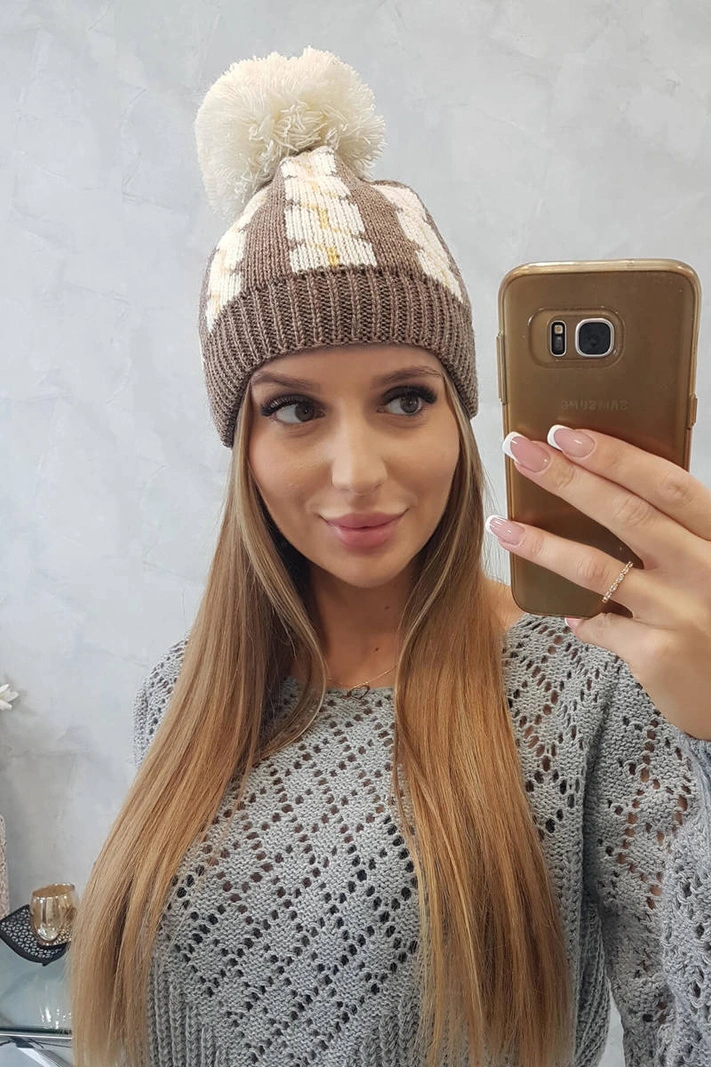 Dámská čepice s bambulí Rozalia K323 ecru+mocca