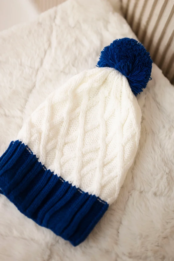 Cap with fleece Milano K203 ecru + cornflower