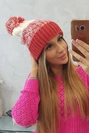 Dámská čepice s bambulí Abigail K326 raspberry+ecru