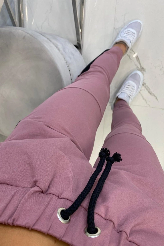 Sports set with stripes dark pink