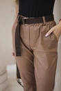 Gewachste Hose mit Gürtel Kamel