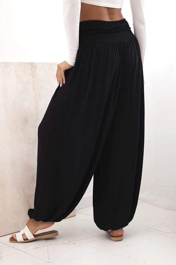 Women's viscose trousers with wide leg and ruffles black