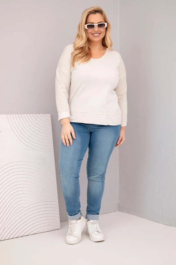 Moteriška Plus Size marškinėliai su V formos iškirpte ir ilgesne nugarėle bežiniai