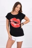 Blouse with lips print black