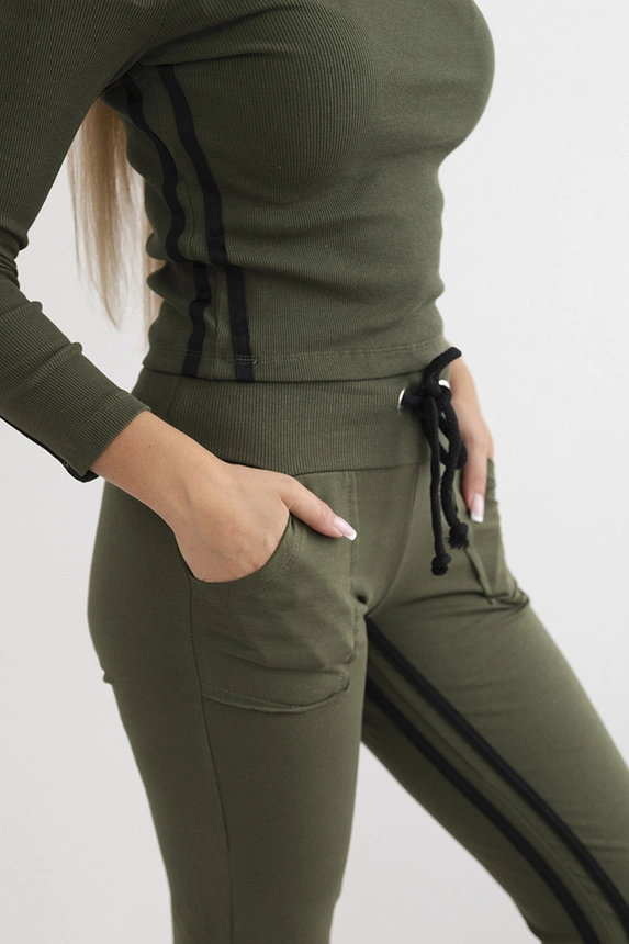 Set with a double stripe khaki