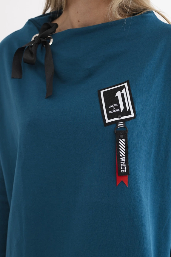 Oversize sweatshirt with asymmetrical sides marine