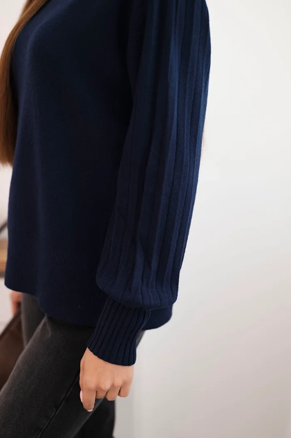 Women's viscose sweater with long sleeves and side slits navy blue