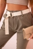 Damenhose aus Viskose mit Gürtel und hochgekrempeltem Bein khaki