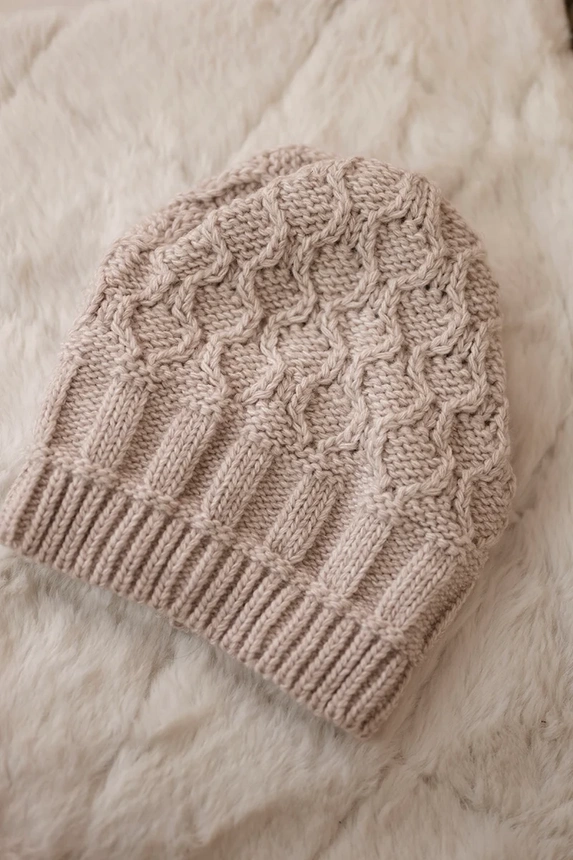 Čapica s fleece Marta K231 svetlo béžová