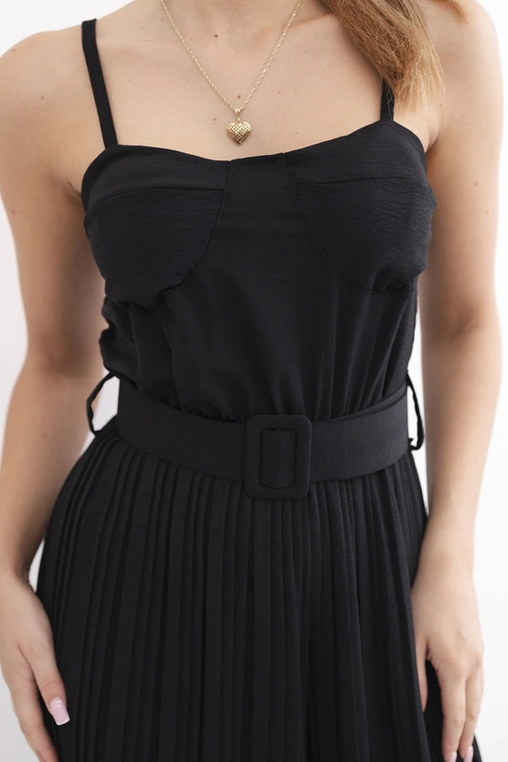 Pleated jumpsuit with straps black