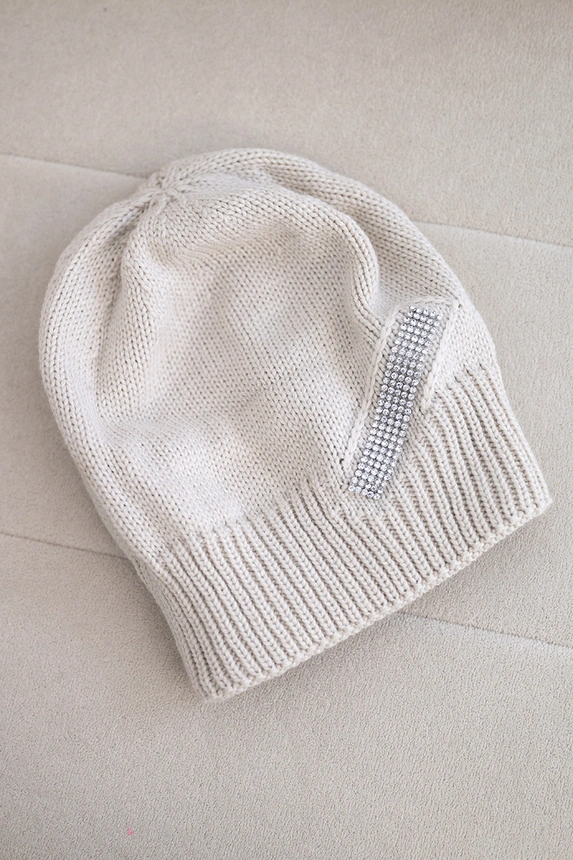 Women's wool winter hat with decorative crystals K399 black