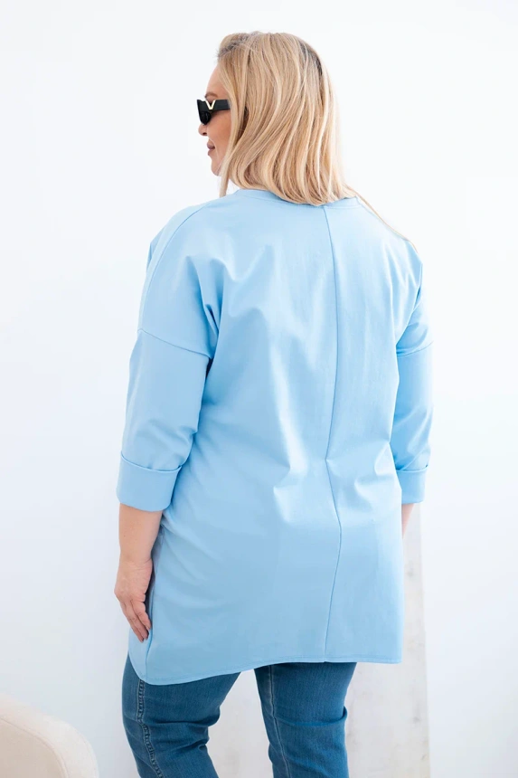 Bluzka damska Plus Size z dłuższym tyłem i długim rękawem niebieska