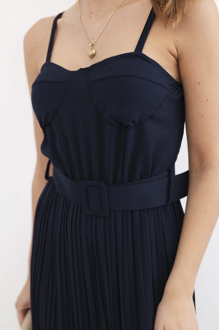 Plissee-Jumpsuit mit Trägern marineblau