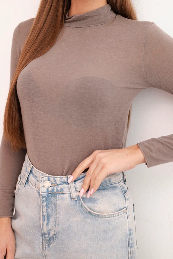 Damen Kaschmirbluse mit zartem Rollkragen und langen Ärmeln mocca