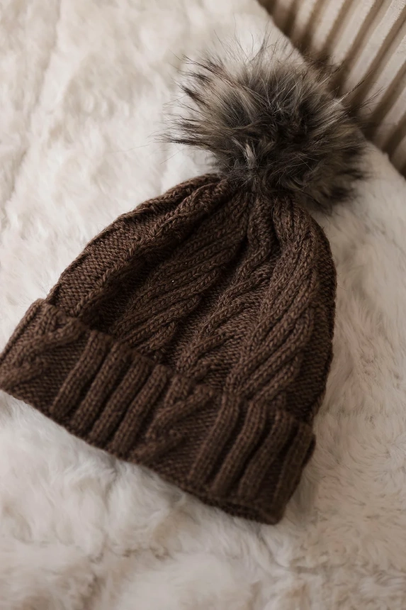 Čapica s fleece Warkocz K226 mocca