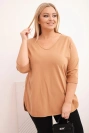 Dámská bavlněná blůza Plus Size s výstřihem do V a ohrnutými rukávy camelová