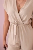 Kurzer Jumpsuit in der Taille gebunden beige 