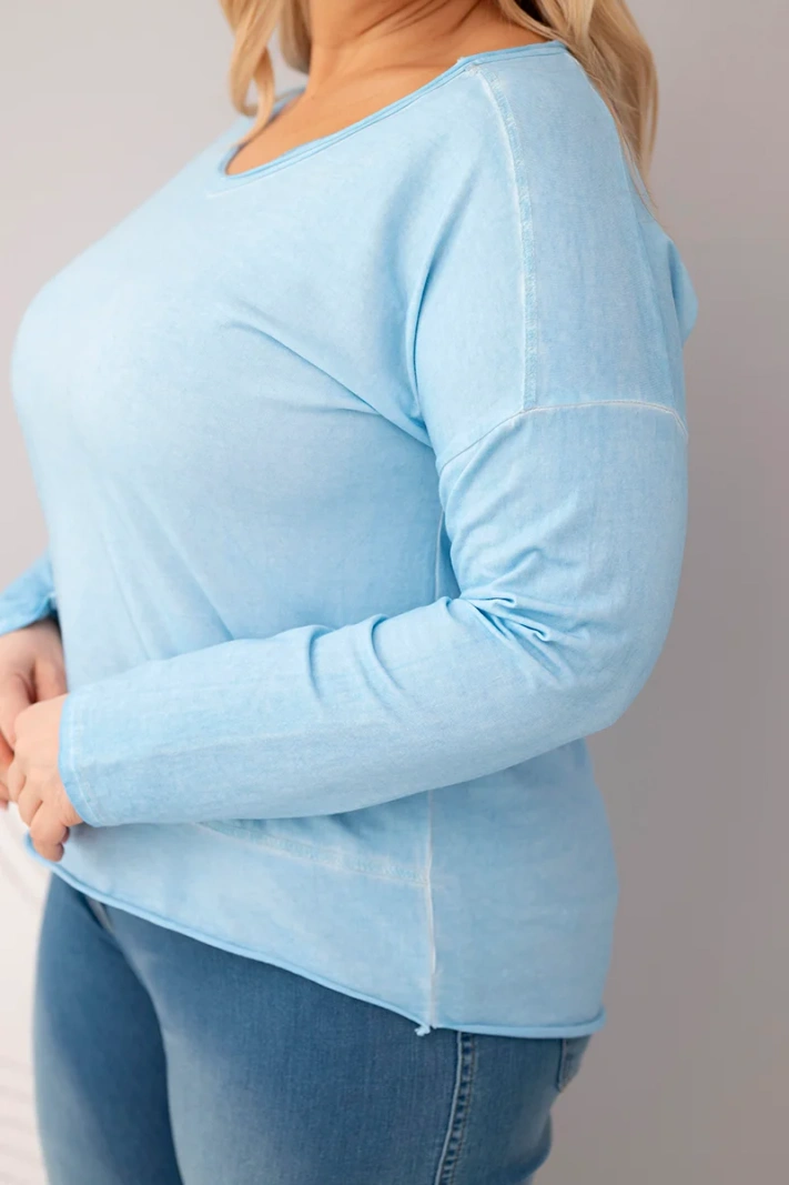 Damenbluse Plus Size mit V-Ausschnitt und längerem Rücken blau