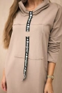 Beigefarbenes Kleid mit Batikmuster