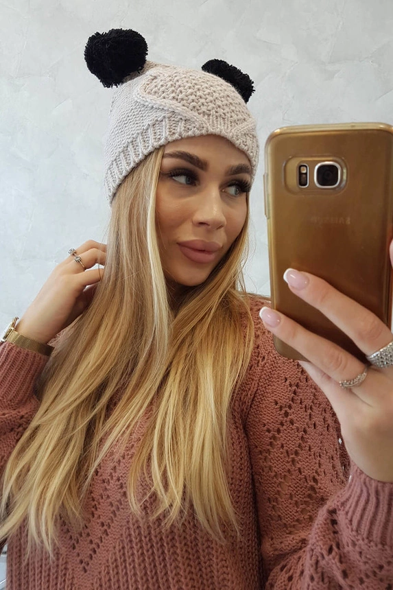 Vilnonė kepurė 2 pomponai K291 beige