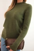 Damenpullover mit Stehkragen aus weichem Strick khaki