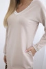 Kleid mit Taschen und V-Ausschnitt beige
