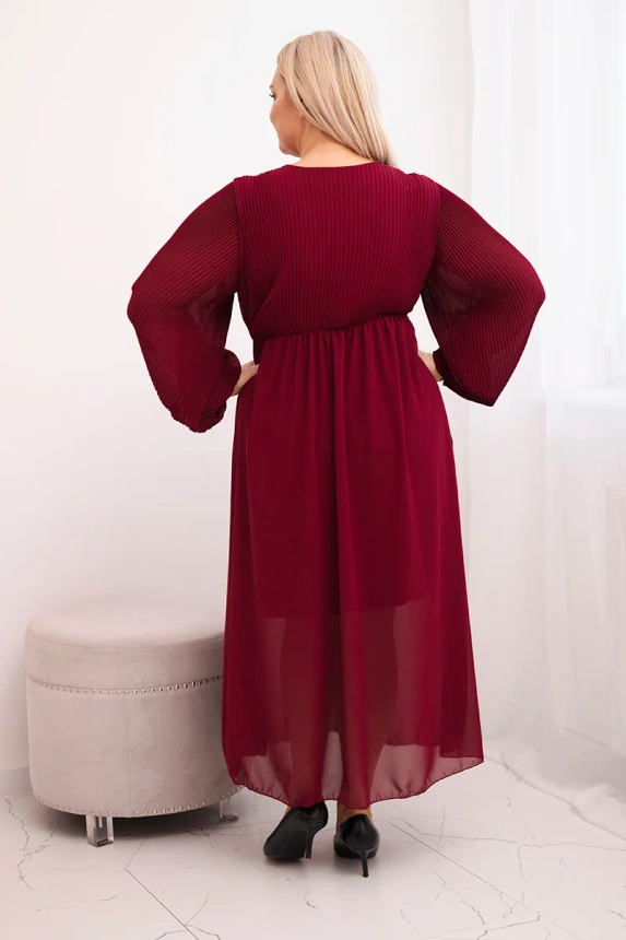 Damen Plisseekleid Plus Size aus Viskose mit langen Ärmeln bordowy