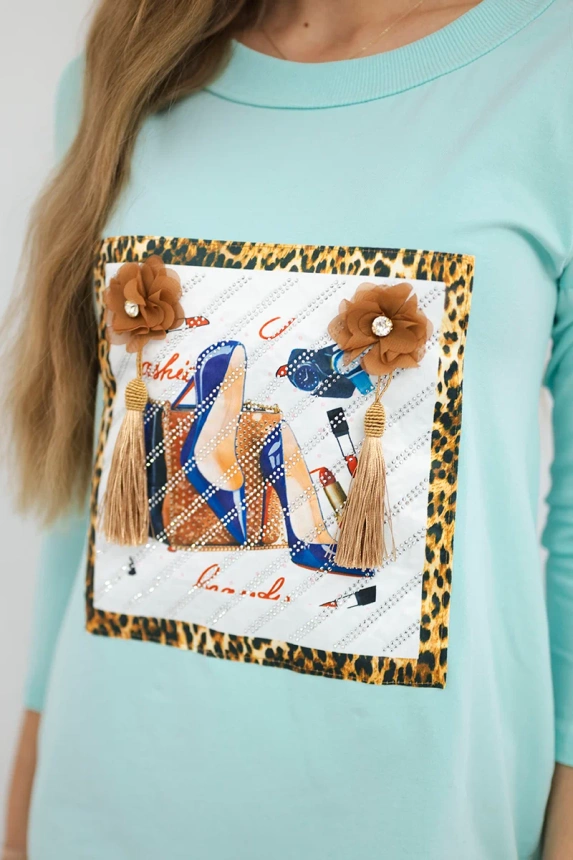 Kleid mit 3D-Grafik und Zierrüschen mint