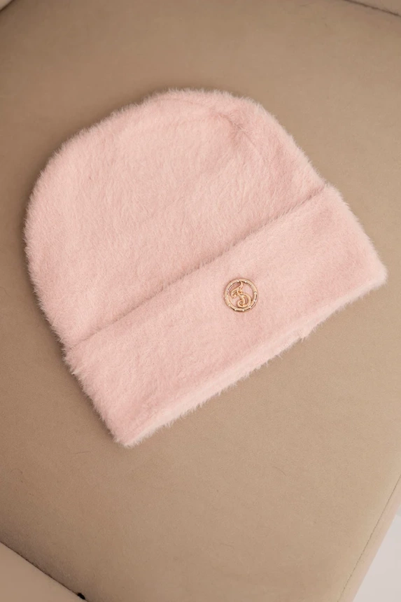Women's soft alpaca hat with a decorative plate powder pink